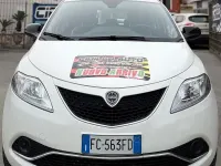 Gebraucht Lancia Ypsilon 69 PS (50 kW) 2016 Weiß Kleinwagen