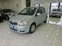 Usata Toyota Yaris Sol 65 CV (47 kW) 2005 Bluazzurro Utilitaria