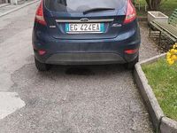 Usata Ford Fiesta 71 CV (52 kW) 2010 Blu Berlina