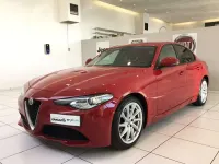 Usata Alfa Romeo Giulia Tech Edition 160 CV (117 kW) 2020 Rosso Berlina