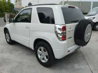 Usata Suzuki Grand Vitara 106 CV (77 kW) 2012 Bianco SUV