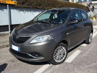 Usata Lancia Ypsilon Silver 69 CV (50 kW) 2017 Grigio Utilitaria