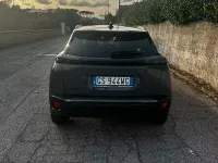 Usata Peugeot 2008 Allure 101 CV (74 kW) 2024 Grigio SUV