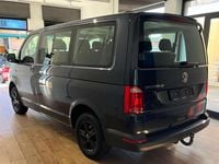 Usata VW Caravelle Comfortline 150 CV (110 kW) 2020 Blu/azzurro Furgone