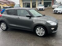 Usata Suzuki Swift Cool 90 CV (66 kW) 2018 Grigio Berlina