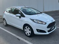 Usata Ford Fiesta 60 CV (44 kW) 2015 Bianco Utilitaria