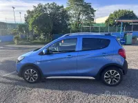 Usata Opel Karl Rocks 75 CV (55 kW) 2018 Bluazzurro Utilitaria