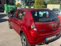 Usata Dacia Sandero 75 CV (55 kW) 2012 Rosso Berlina