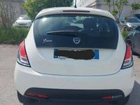 Usata Lancia Ypsilon 69 CV (50 kW) 2018 Bianco Utilitaria