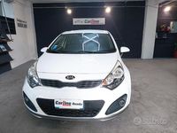 Usata Kia Rio Active 75 CV (55 kW) 2014 Bianco Berlina