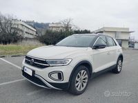 Usata VW T-Roc Style 110 CV (80 kW) 2023 Grigio SUV