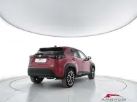 Begagnad Toyota Yaris Cross Lounge 92 HK (67 kW) 2021 Röd SUV