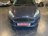 Usata Ford Fiesta 97 CV (71 kW) 2015 Grigio Berlina