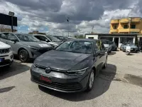 Usata VW Golf VIII Life 116 CV (85 kW) 2022 Grigio Berlina