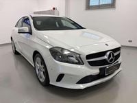 Usata Mercedes A180 109 CV (80 kW) 2018 Bianco polare Berlina