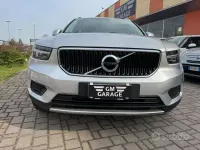 Usata Volvo XC40 Momentum 150 CV (110 kW) 2018 Grigio SUV