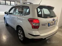 Usata Subaru Forester Comfort 147 CV (108 kW) 2014 Bianco SUV