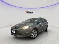 Usata Ford Focus 101 CV (74 kW) 2014 Grigio scuro Berlina