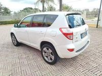 Usata Toyota RAV4 Executive 177 CV (130 kW) 2011 Bianco SUV