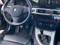 Usata BMW 320 177 CV (130 kW) 2008 Nero Station wagon