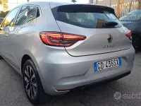 Usata Renault Clio V Intens 86 CV (63 kW) 2021 Grigio Berlina