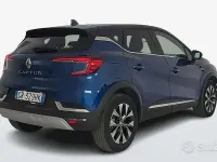 Usata Renault Captur Techno 101 CV (74 kW) 2023 Blu chiaro SUV
