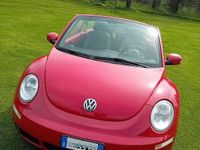 Usata VW New Beetle 105 CV (77 kW) 2007 Rosso Utilitaria