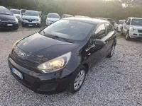 Usata Kia Rio 75 CV (55 kW) 2014 Nero Berlina