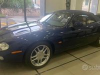 Usata Jaguar XK8 284 CV (208 kW) 2001 Blu Cabrio