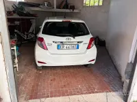 Usata Toyota Yaris 69 CV (50 kW) 2013 Bianco Utilitaria