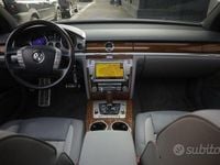 Usata VW Phaeton 239 CV (175 kW) 2011 Blu scuro Berlina