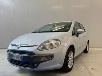 Usata Fiat Grande Punto 77 CV (56 kW) 2011 Bianco Utilitaria