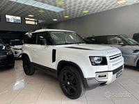Usata Land Rover Defender SE Dynamic 200 CV (147 kW) 2024 Bianco SUV