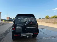 Usata Mitsubishi Pajero 160 CV (117 kW) 2000 Nero SUV