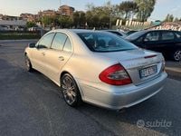 Usata Mercedes E320 Avantgarde 224 CV (164 kW) 2008 Grigio Berlina