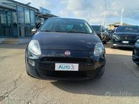 Usata Fiat Punto Young 78 CV (57 kW) 2014 Blu Berlina