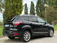 Usata Ford Kuga Vignale 150 CV (110 kW) 2017 Nero SUV