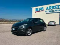 Usata Peugeot 208 Active 75 CV (55 kW) 2015 Grigio Utilitaria