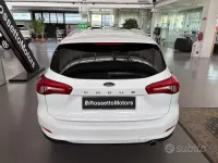 Usata Ford Focus ST-Line 120 CV (88 kW) 2020 Bianco Station wagon