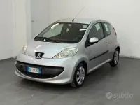 Usata Peugeot 107 68 CV (50 kW) 2006 Utilitaria