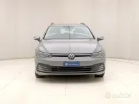 Usata VW Golf VIII Life 116 CV (85 kW) 2024 Grigio Station wagon