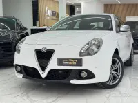 Usata Alfa Romeo Giulietta Super 120 CV (88 kW) 2017 Bianco Utilitaria