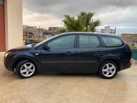 Usata Ford Focus 90 CV (66 kW) 2007 Nero Station wagon