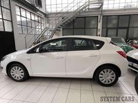 Usata Opel Astra Cosmo 101 CV (74 kW) 2015 Bianco Utilitaria