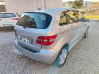 Usata Mercedes B160 Chrome 95 CV (69 kW) 2010 Grigio Monovolume