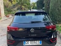 Usata VW T-Roc Life 110 CV (80 kW) 2022 Nero SUV