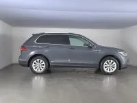 Usata VW Tiguan Elegance 150 CV (110 kW) 2021 Dolphin grey metallizzato SUV