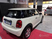 Usata Mini Cooper D Hype 115 CV (84 kW) 2016 Beige Utilitaria