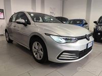 Usata VW Golf VIII Life 131 CV (96 kW) 2021 Grigio Berlina
