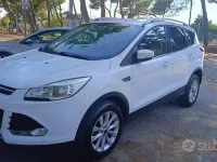 Usata Ford Kuga 150 CV (110 kW) 2016 Bianco SUV